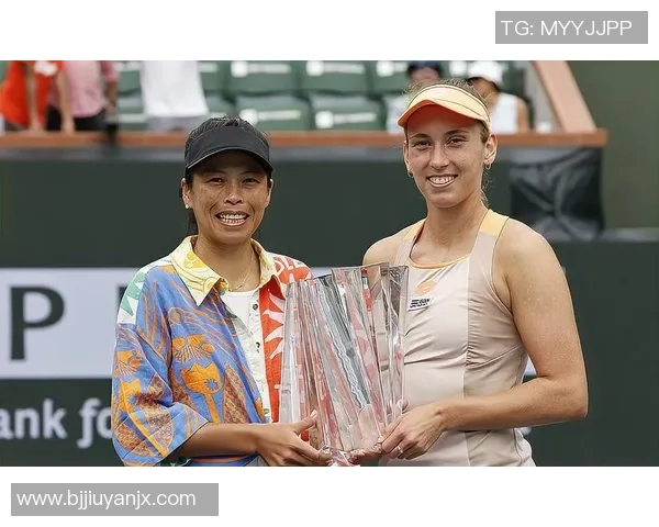 温网足球明星的传奇故事与赛场背后的精彩瞬间揭秘