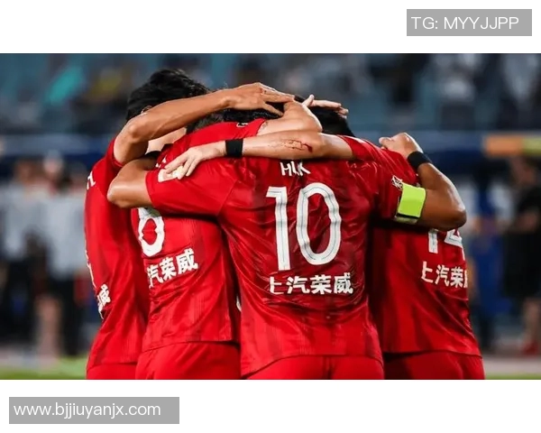 杭州足球队技术革新引发热议助力球队崛起与发展新篇章 杭州足球队技术革新引发热议助力球队崛起与发展新篇章